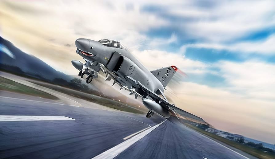 Amazon | ドイツレベル(Revell) 1/72 アメリカ海軍 F-4E
